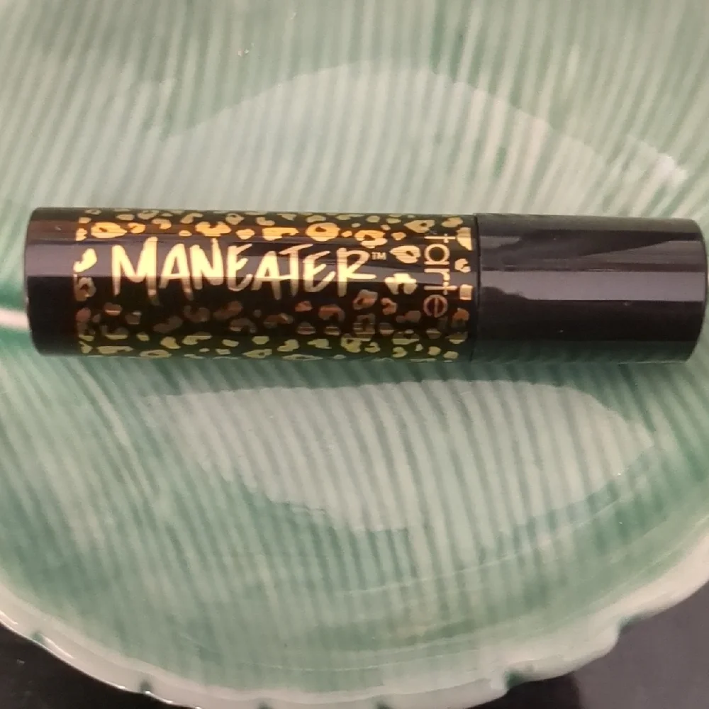 Voluptuous Mascara